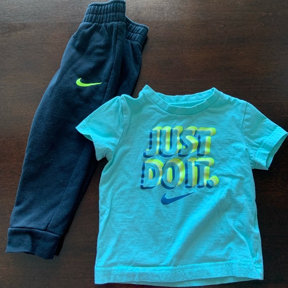 Infant baby boy Nike outfits (18M and 2T) - Picture 2 of 2